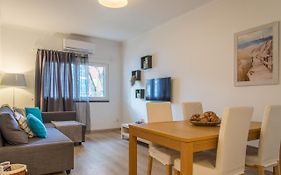 Charming And Central Apart - 350M From The Beach